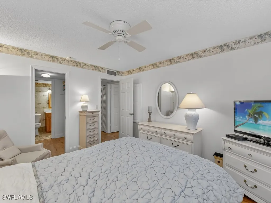 766 Central Avenue Naples FL 34102