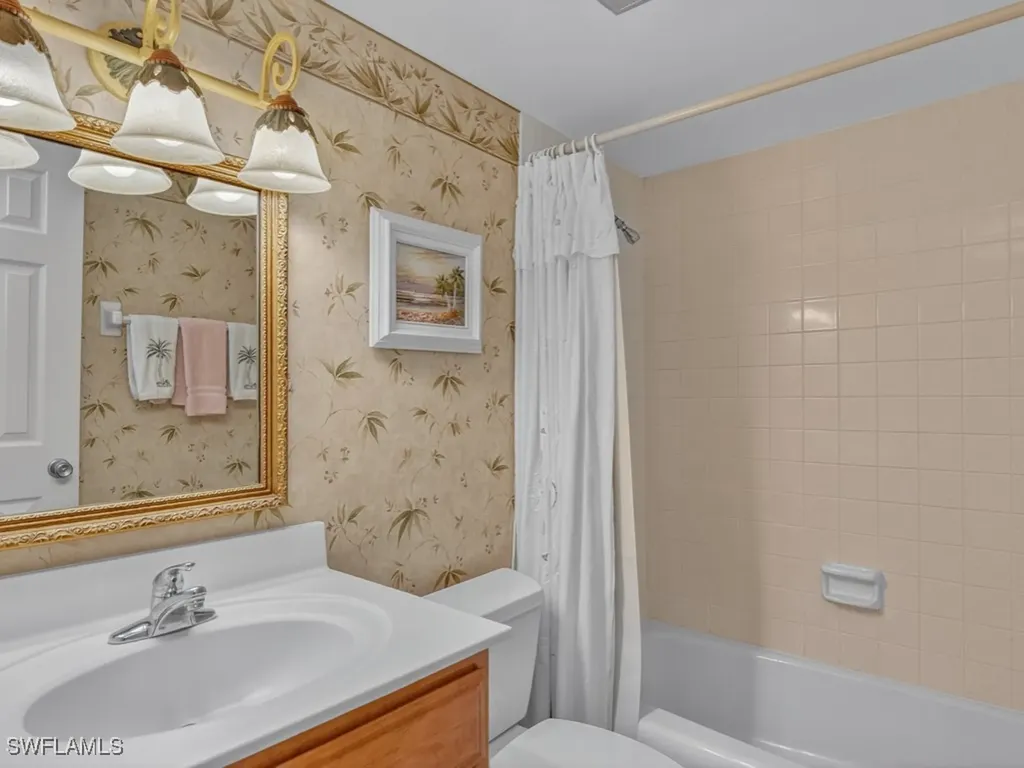 766 Central Avenue Naples FL 34102