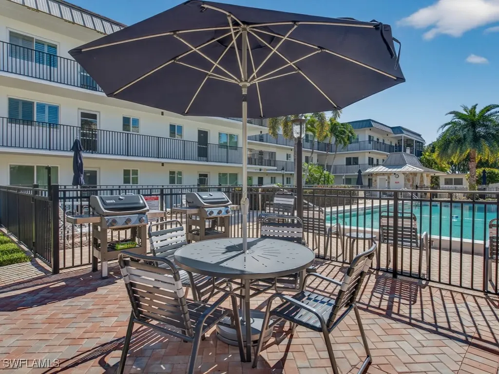 766 Central Avenue Naples FL 34102