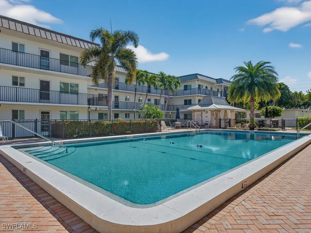 766 Central Avenue Naples FL 34102