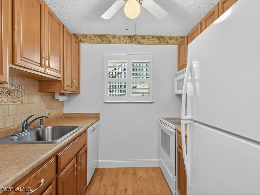 766 Central Avenue Naples FL 34102