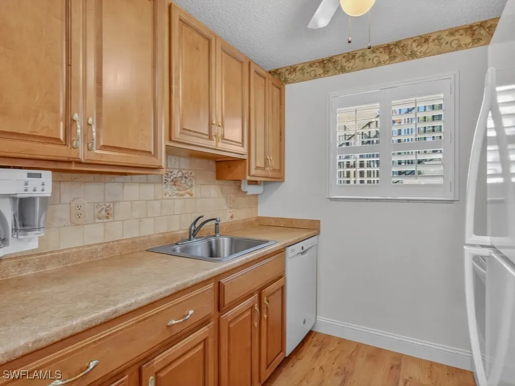 766 Central Avenue Naples FL 34102