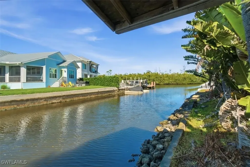 1138 Christopher Court Naples FL 34104