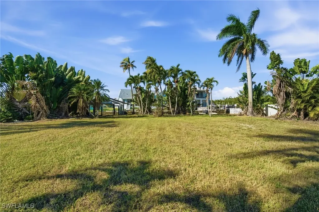 1138 Christopher Court Naples FL 34104
