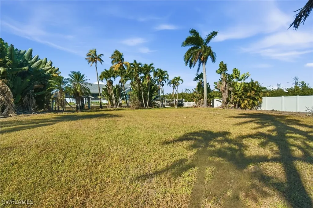 1138 Christopher Court Naples FL 34104