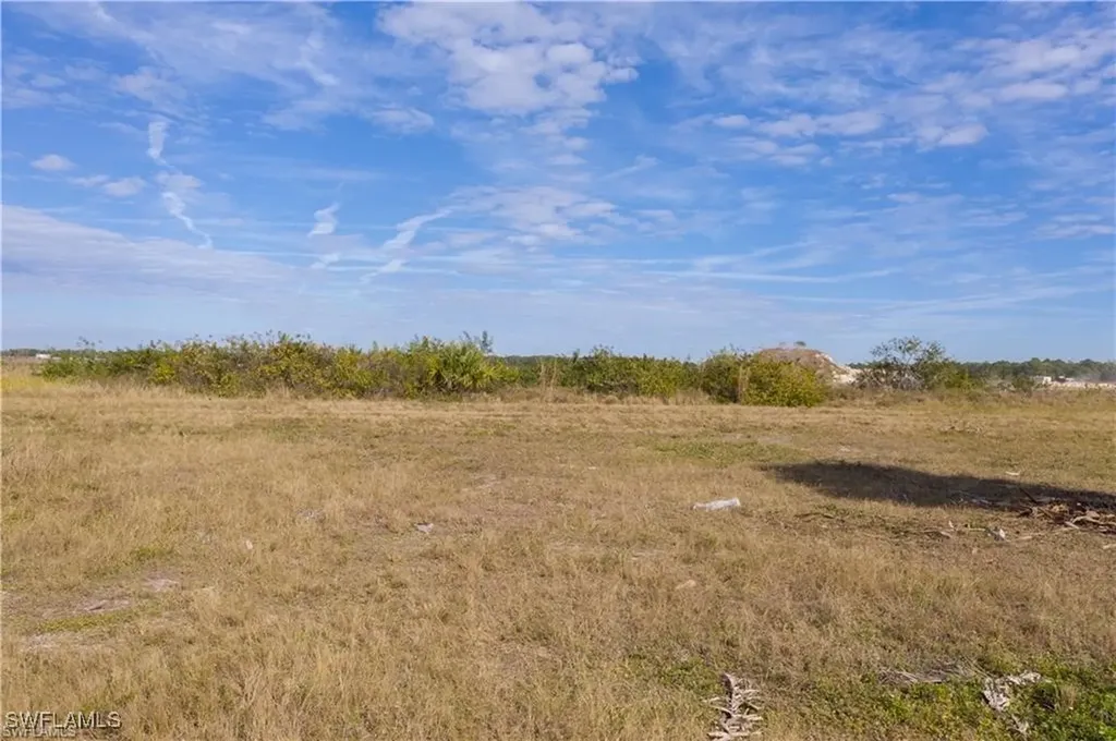 3923 NW 33rd Place Cape Coral FL 33993