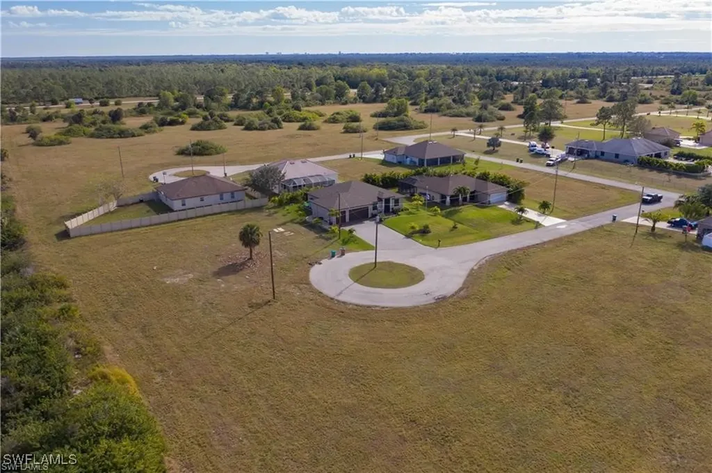 3923 NW 33rd Place Cape Coral FL 33993