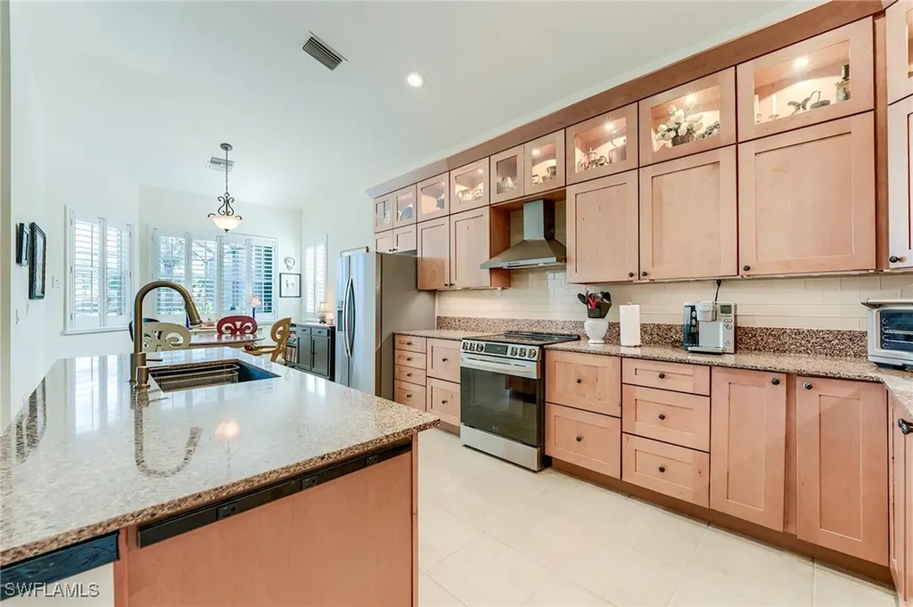3806 Lakeview Isle Court Fort Myers FL 33905