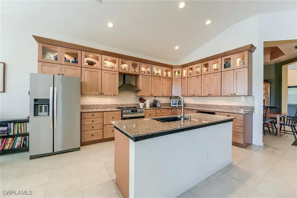 3806 Lakeview Isle Court Fort Myers FL 33905
