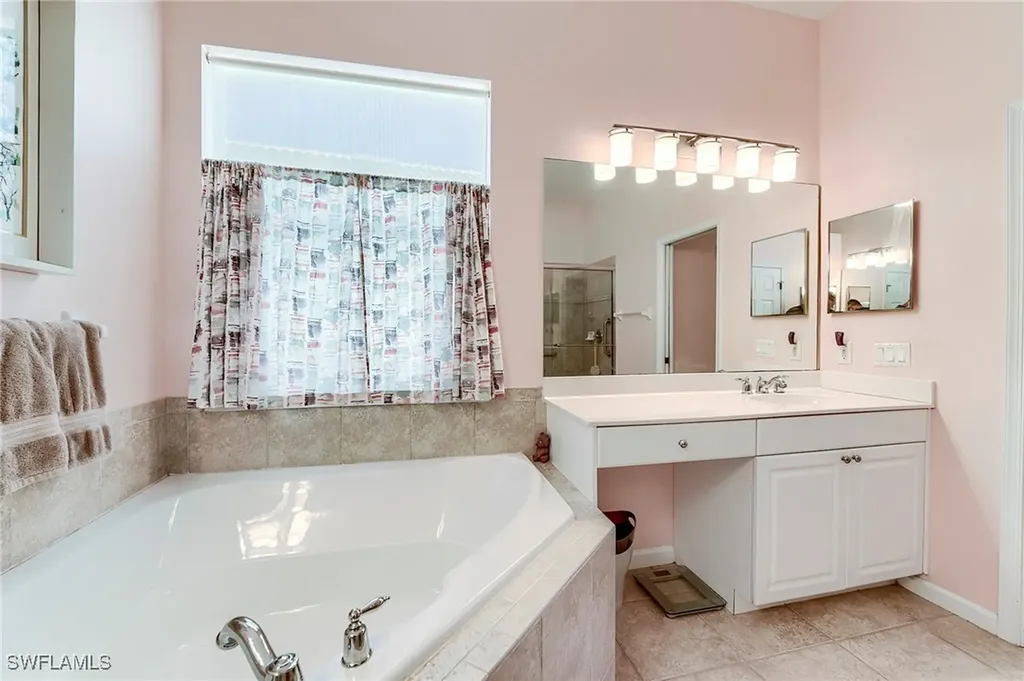 3806 Lakeview Isle Court Fort Myers FL 33905