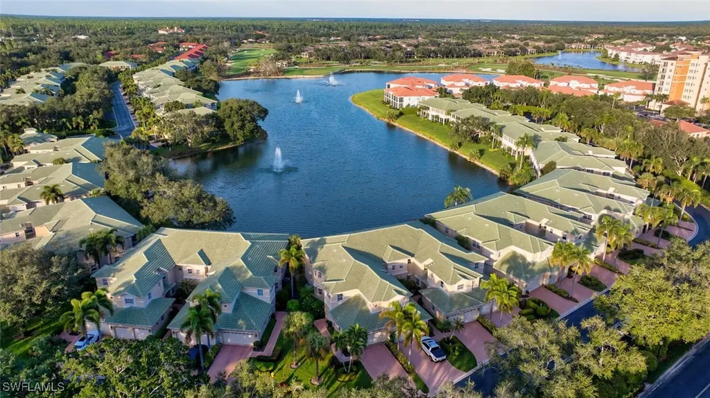 Naples FL, 608 Vintage Reserve Lane, Unit 24C