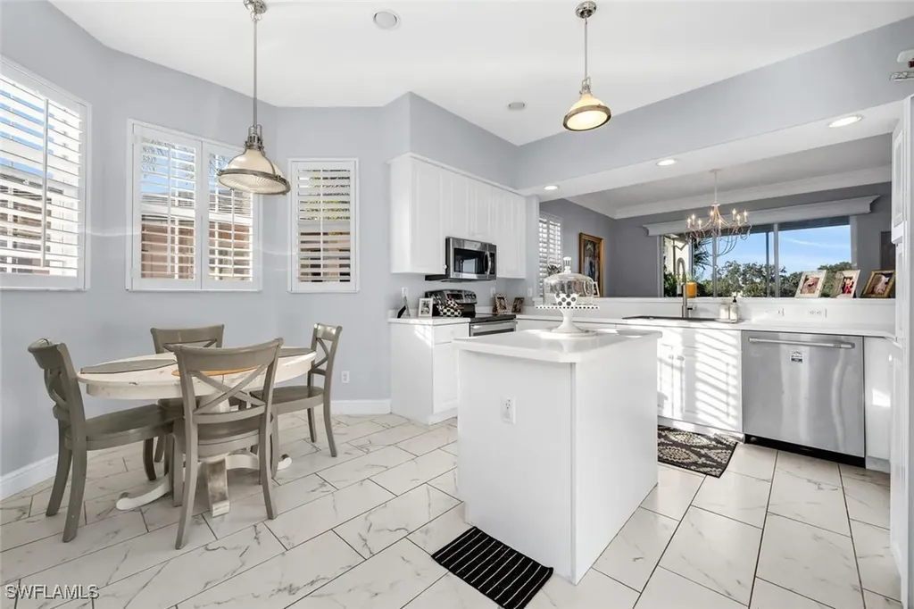608 Vintage Reserve Lane Naples FL 34119