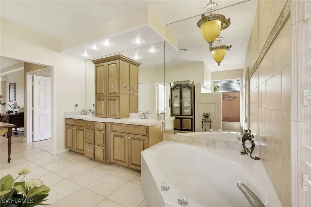 28071 Winthrop Circle Bonita Springs FL 34134