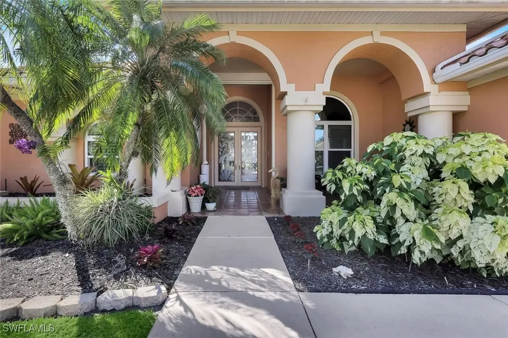 28071 Winthrop Circle Bonita Springs FL 34134