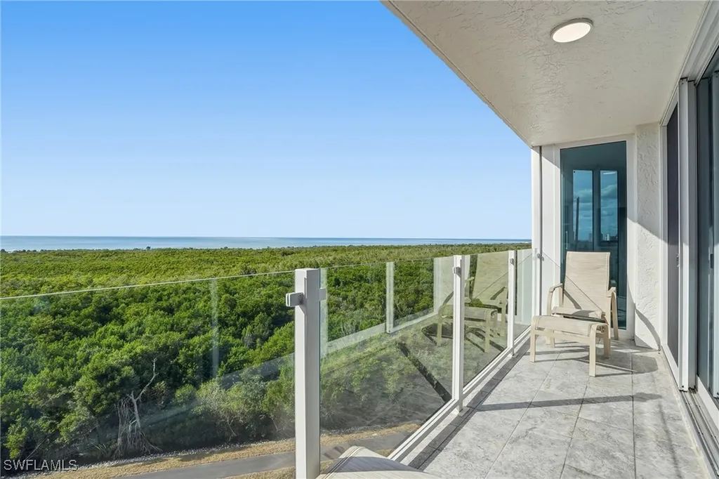 6101 Pelican Bay Boulevard Naples FL 34108
