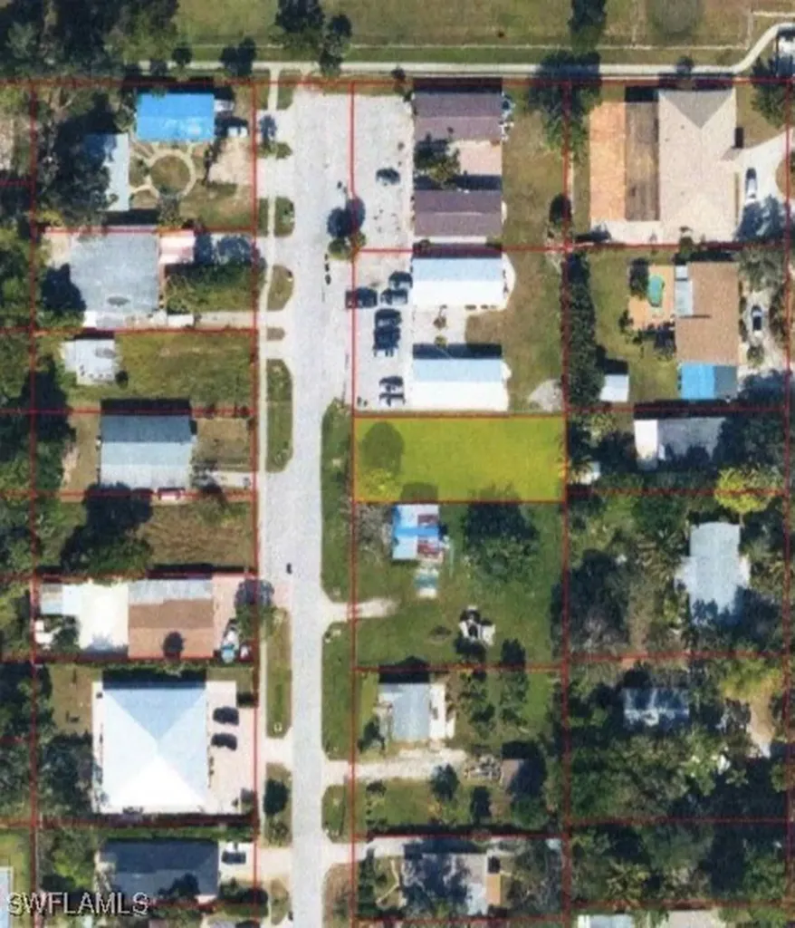2439 Bayside Street Naples FL 34112