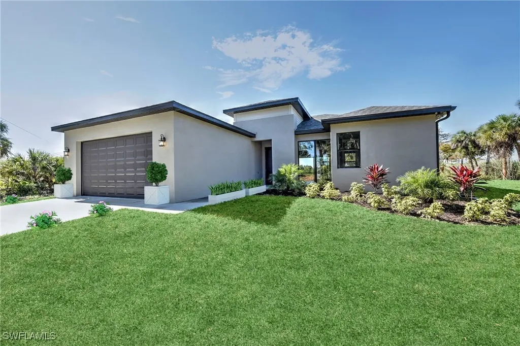 2439 Bayside Street Naples FL 34112