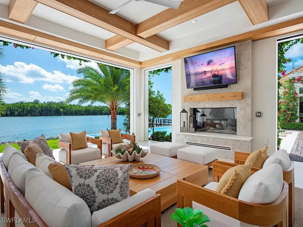 Naples FL, 860 Admiralty Parade E