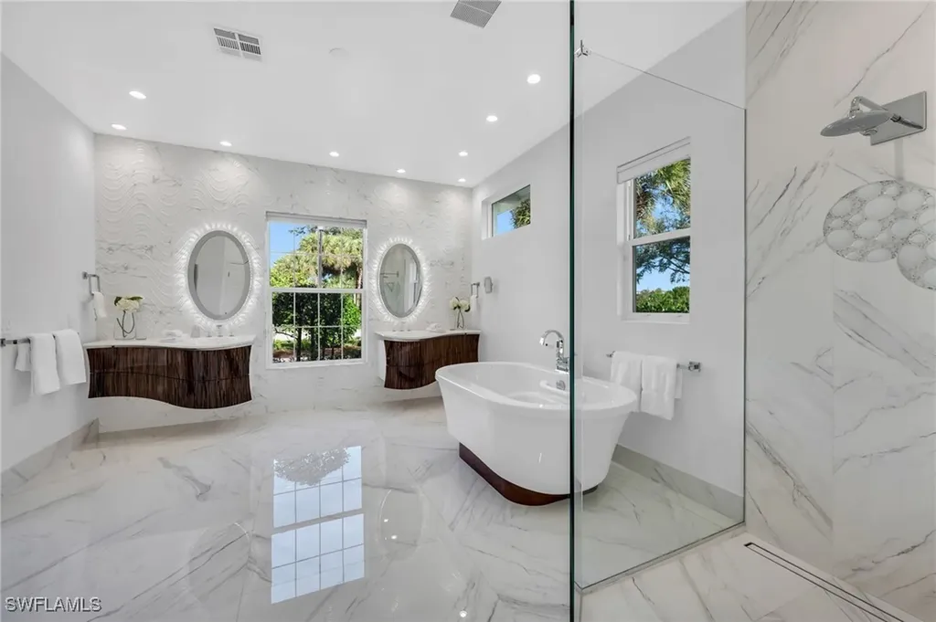 6004 Fairway Court Naples FL 34110