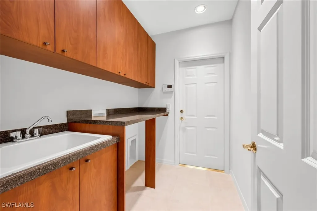 6004 Fairway Court Naples FL 34110