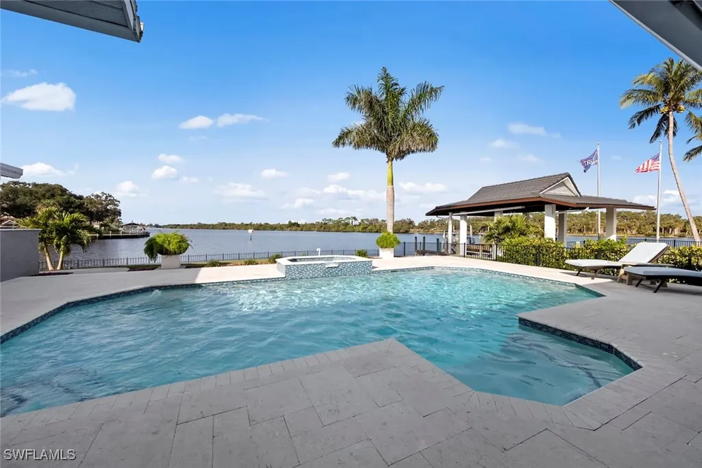 13896 River Forest Drive Fort Myers FL 33905