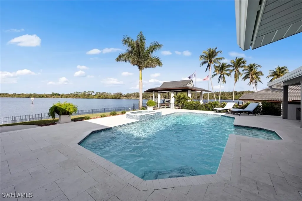 13896 River Forest Drive Fort Myers FL 33905