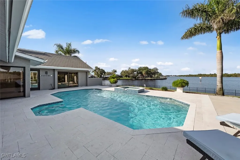 13896 River Forest Drive Fort Myers FL 33905