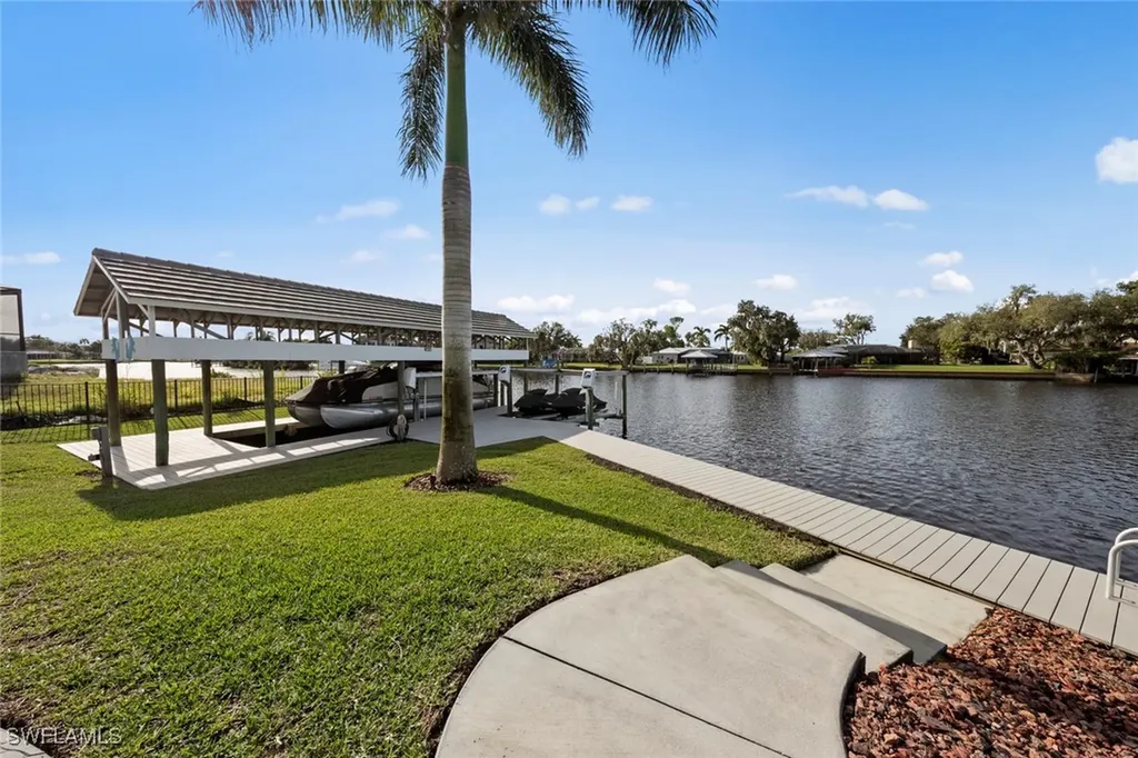 13896 River Forest Drive Fort Myers FL 33905