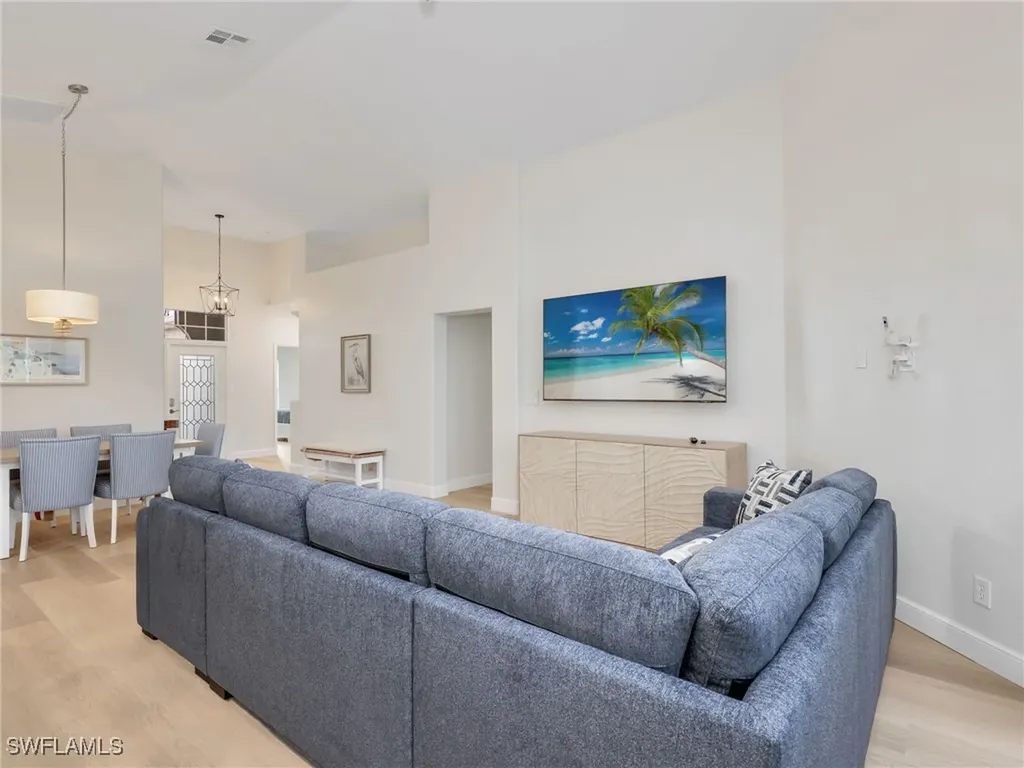 92 Glen Eagle Circle Naples FL 34104