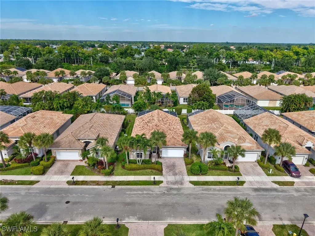 92 Glen Eagle Circle Naples FL 34104