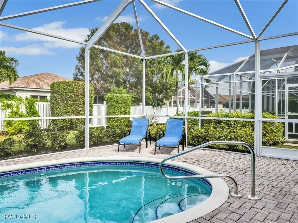 92 Glen Eagle Circle Naples FL 34104