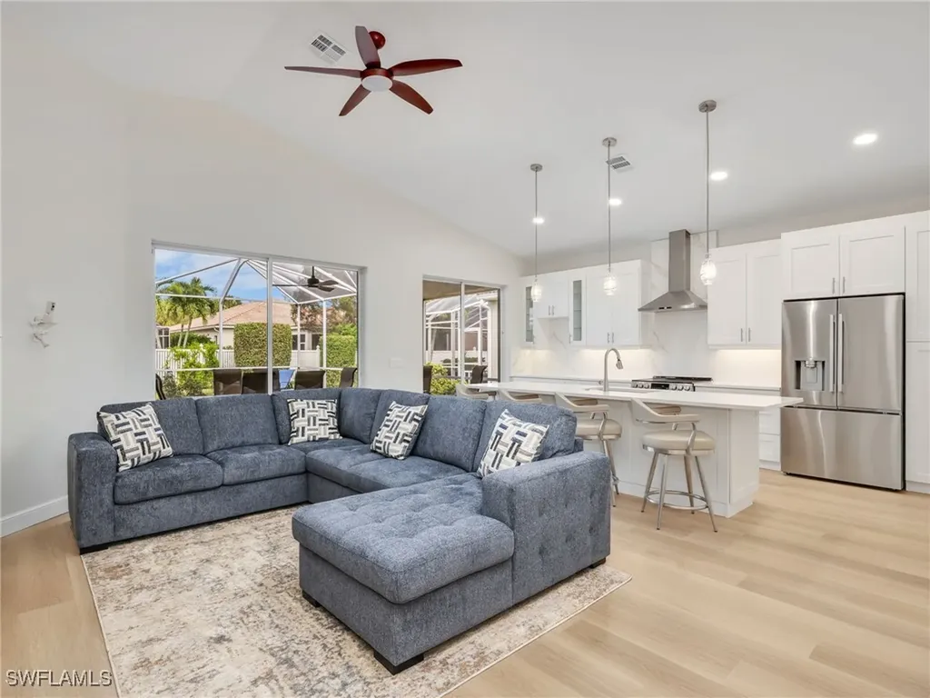 92 Glen Eagle Circle Naples FL 34104