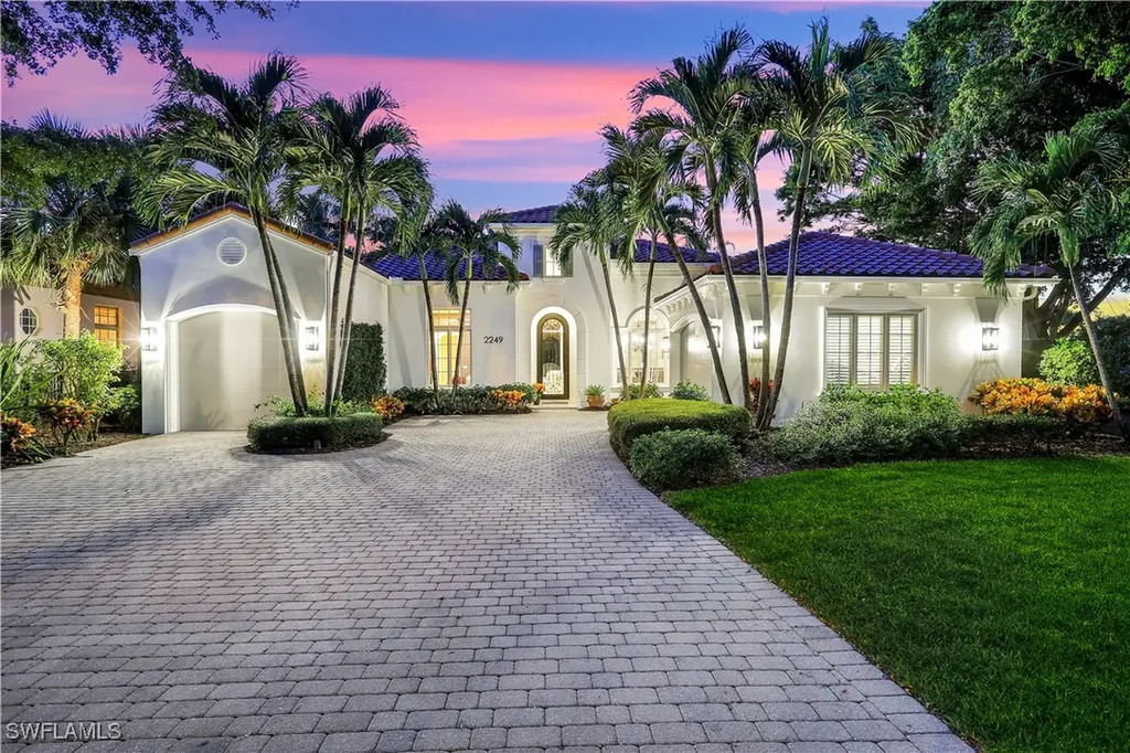 2249 Miramonte Court Naples FL 34105