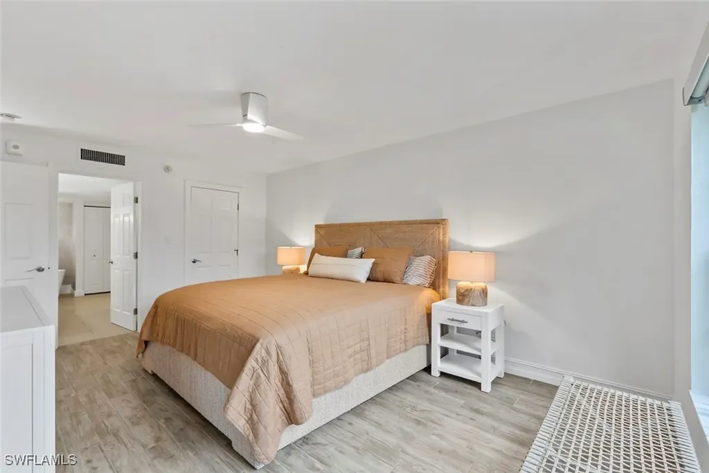 5880 Via Lugano Naples FL 34108