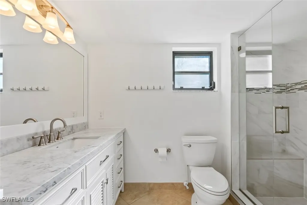 5880 Via Lugano Naples FL 34108