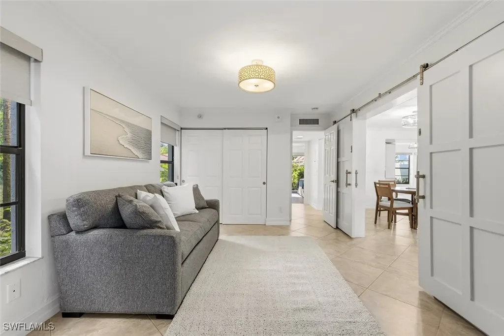 5880 Via Lugano Naples FL 34108