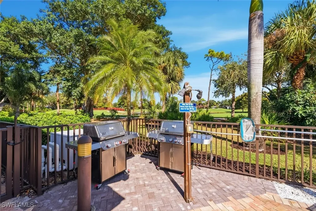 5880 Via Lugano Naples FL 34108