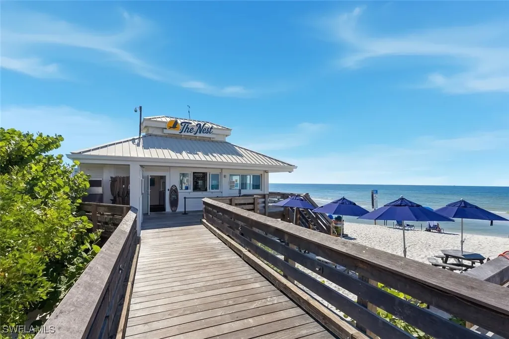 5880 Via Lugano Naples FL 34108