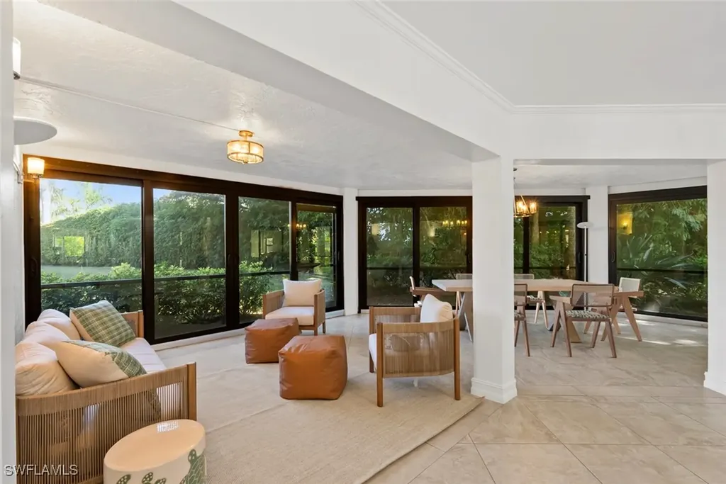 5880 Via Lugano Naples FL 34108