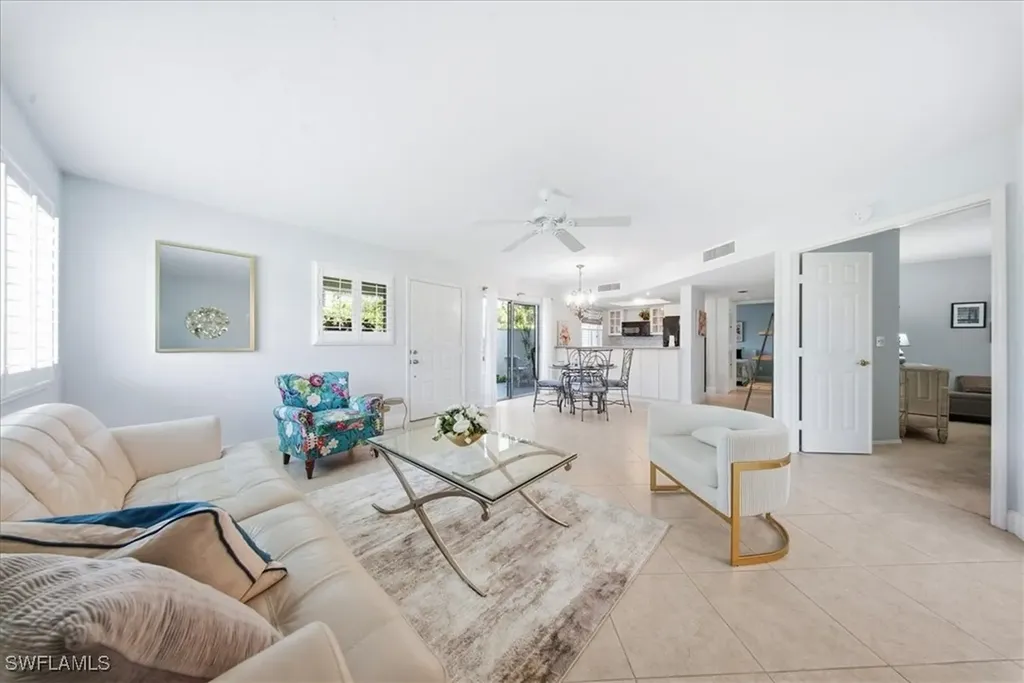3080 Kings Lake Boulevard Naples FL 34112