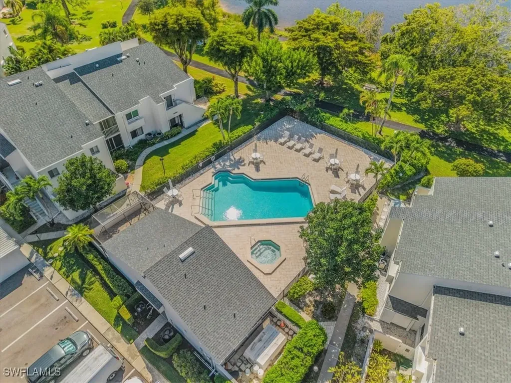 3080 Kings Lake Boulevard Naples FL 34112