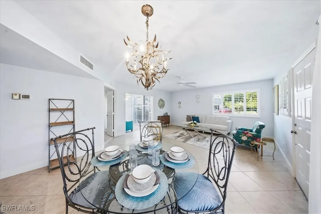 3080 Kings Lake Boulevard Naples FL 34112