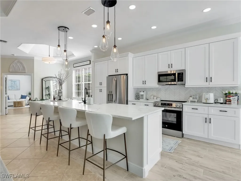 5073 Kensington High Street Naples FL 34105