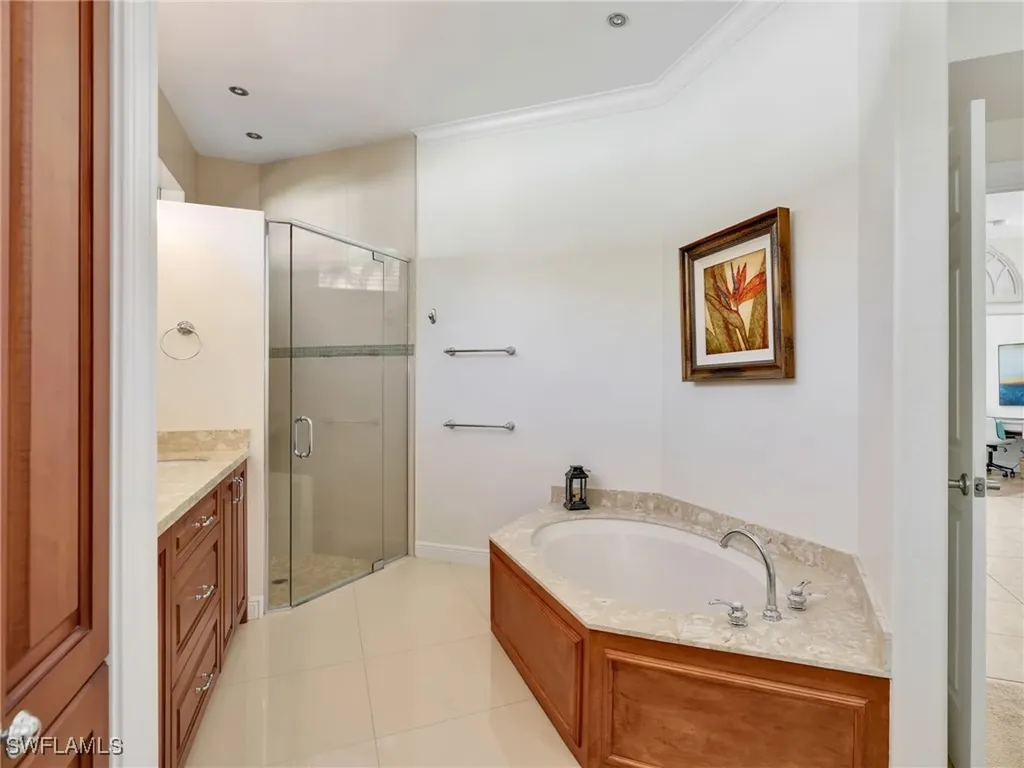 5073 Kensington High Street Naples FL 34105