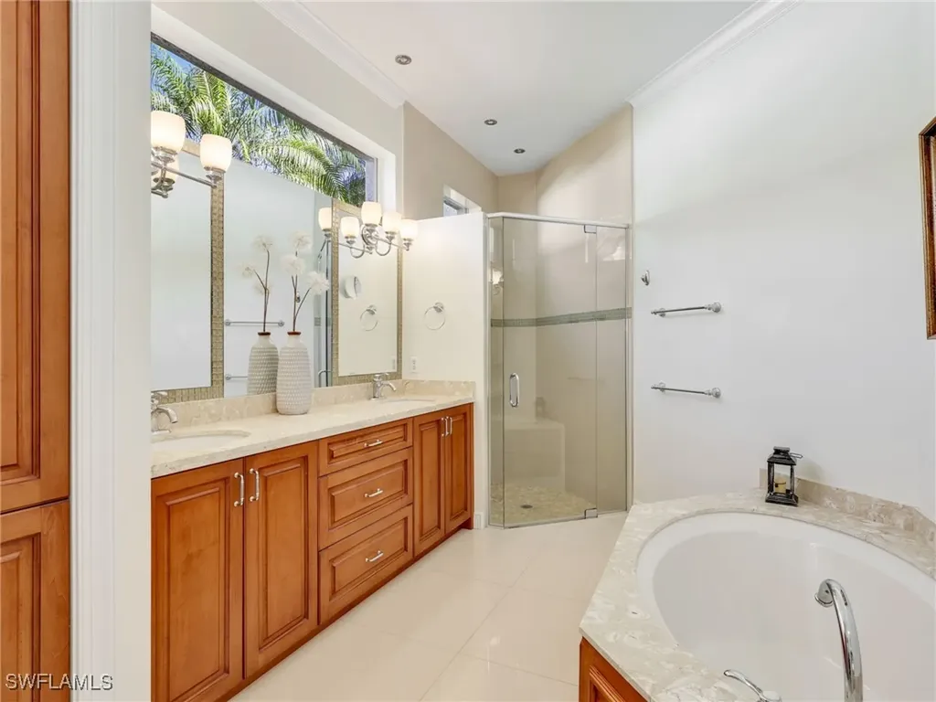 5073 Kensington High Street Naples FL 34105