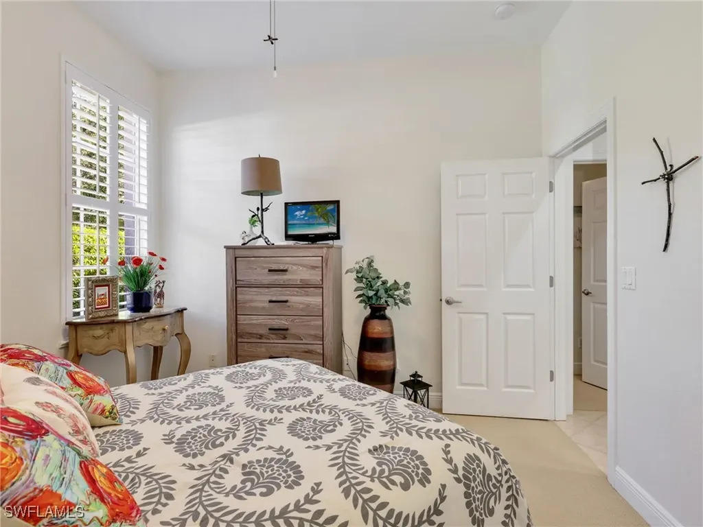 5073 Kensington High Street Naples FL 34105