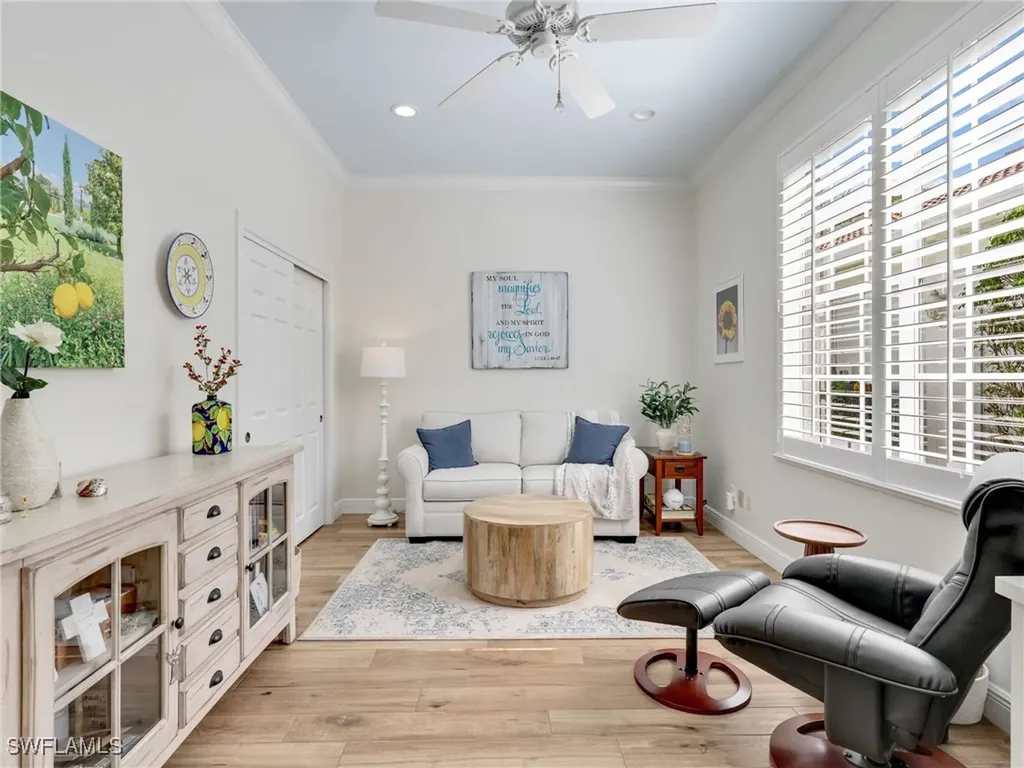 5073 Kensington High Street Naples FL 34105