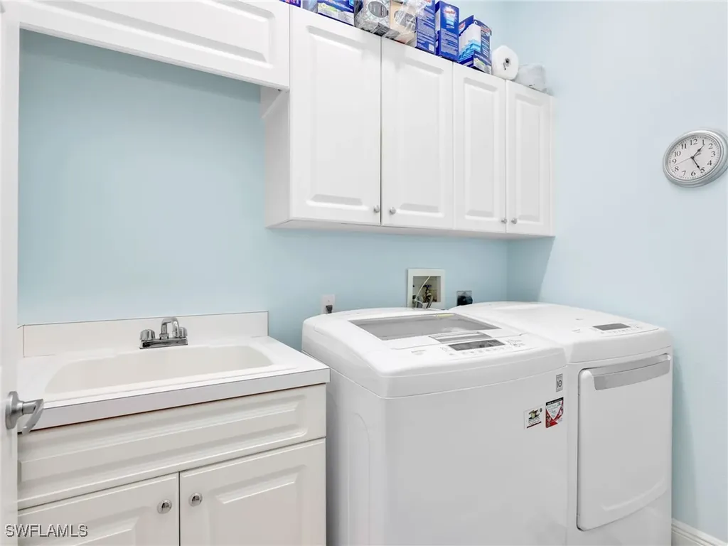 5073 Kensington High Street Naples FL 34105