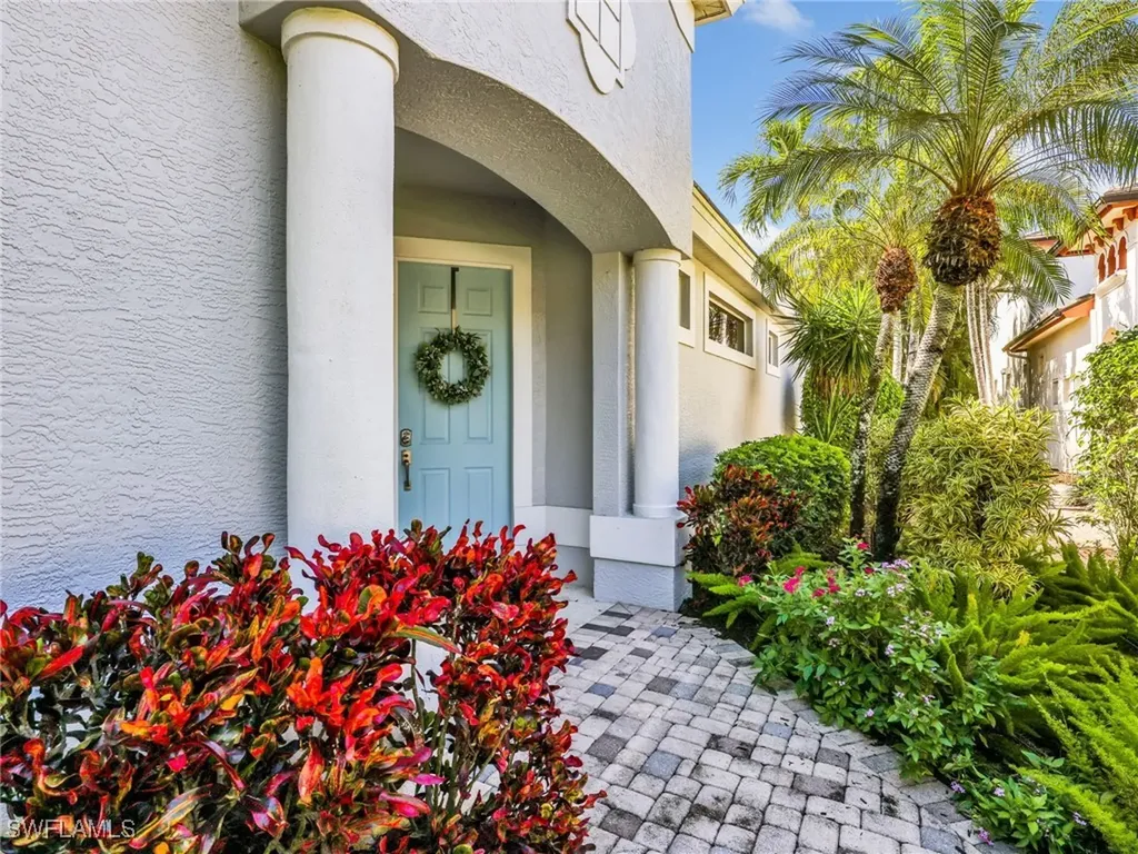 5073 Kensington High Street Naples FL 34105