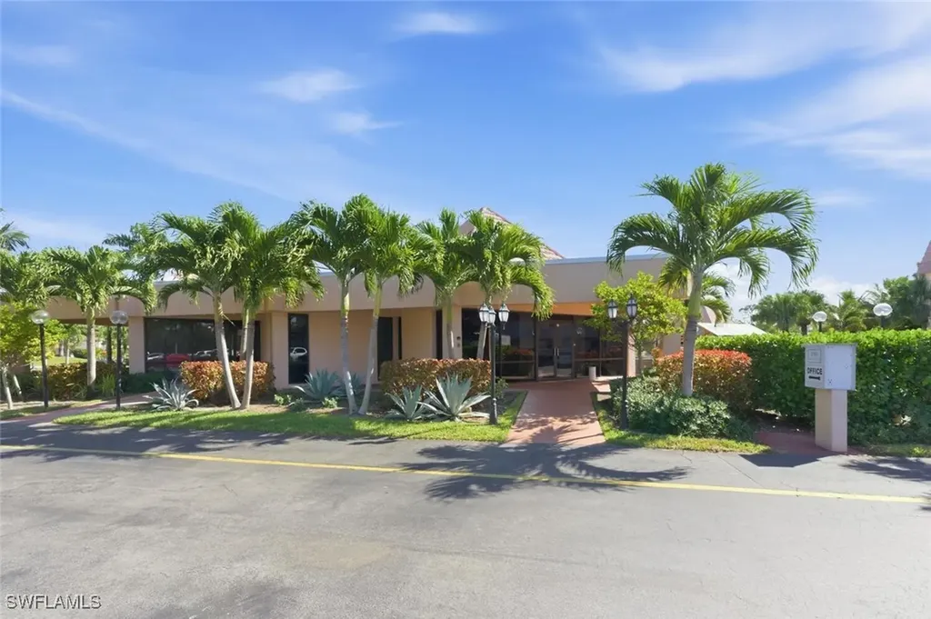 101 Forest Lakes Boulevard Naples FL 34105